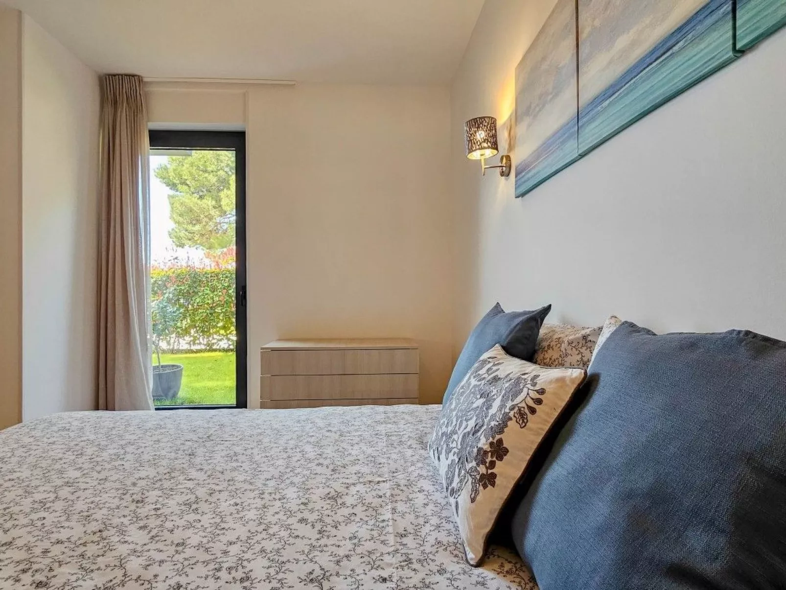 Apartment mit Terrasse für 3 Personen-Dedans