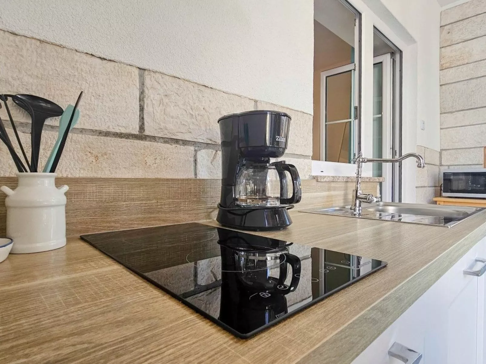 Für 2 Personen ca. 22 m&sup2; in Novigrad, Adriaküste Kroatien (Westküste von I-Dedans