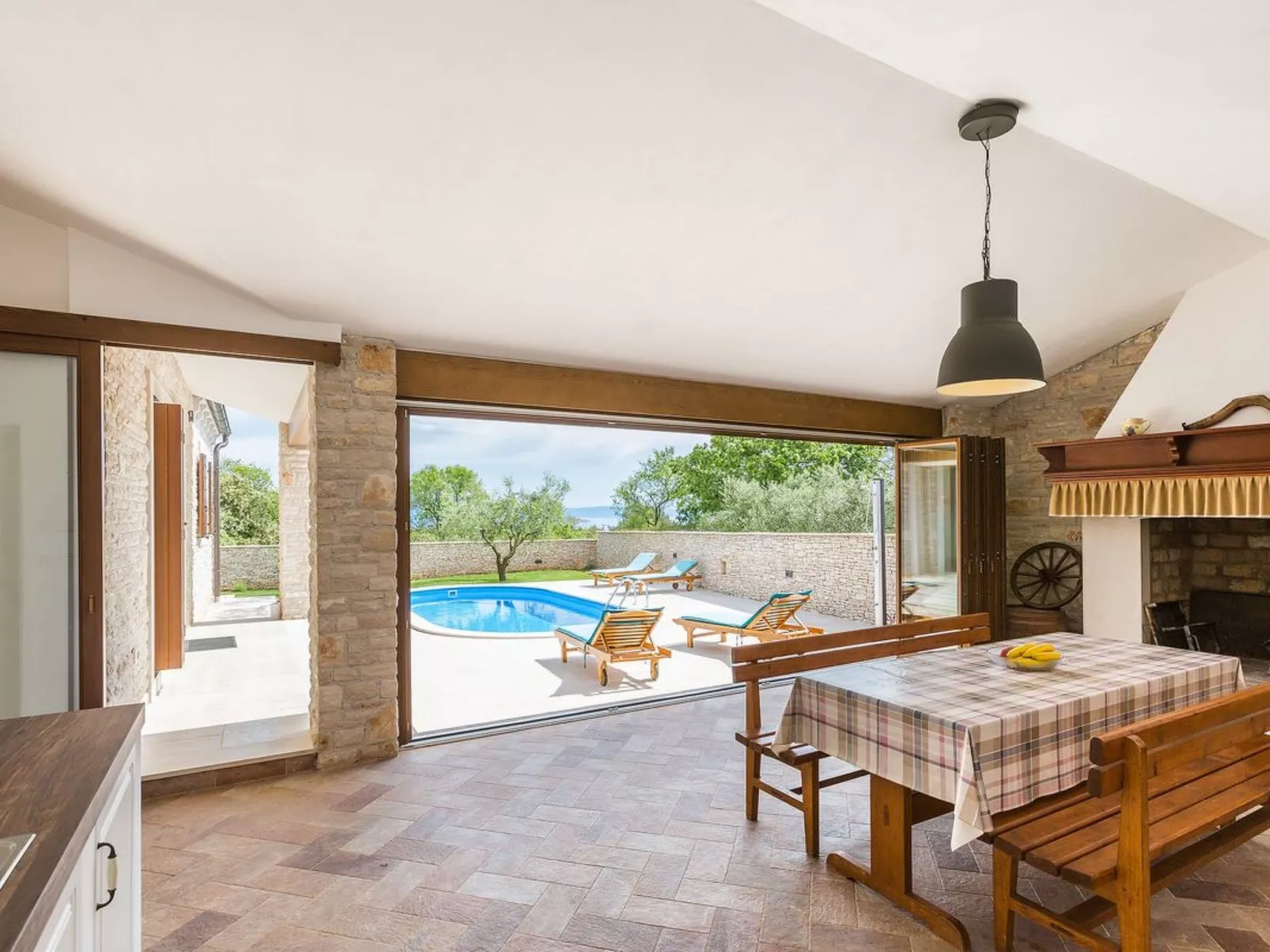 In Kavran mit Privatem Pool-Outside