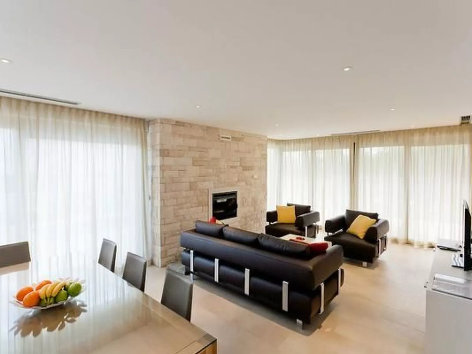 Designvilla mit Dachterrasse und Panoramablick-Inside