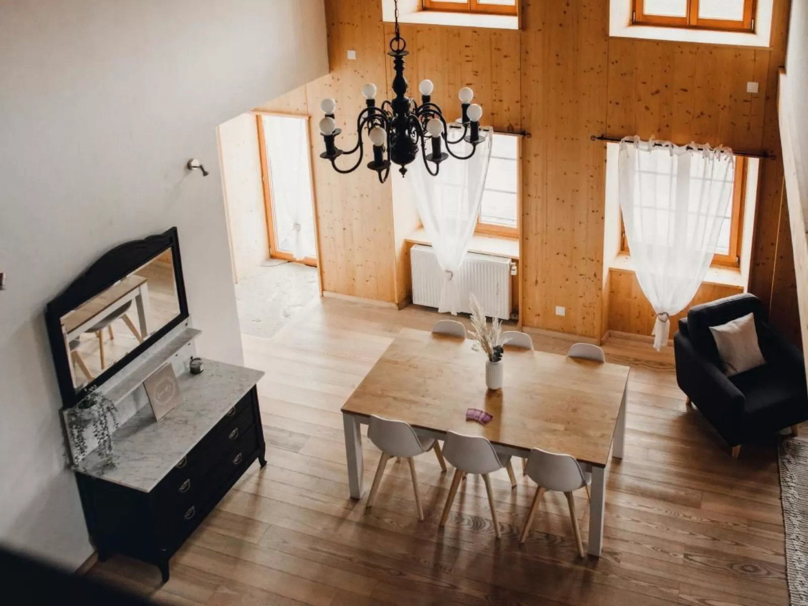 Wohnung in altem, renoviertem Bauernhaus-Drinnen