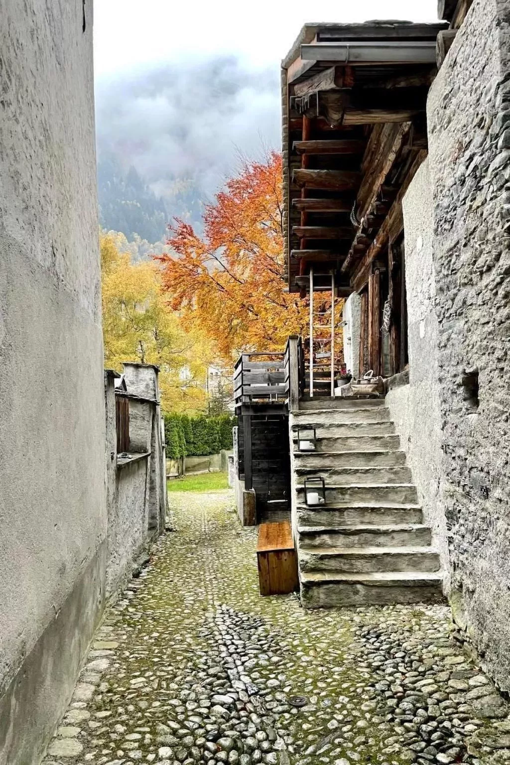 Mit Bergblick-Dehors