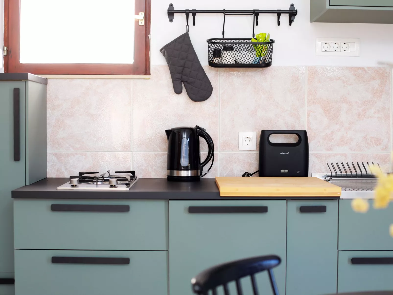 Kleines Steinhaus in einem ruhigen Ort auf der Insel Solta-Drinnen