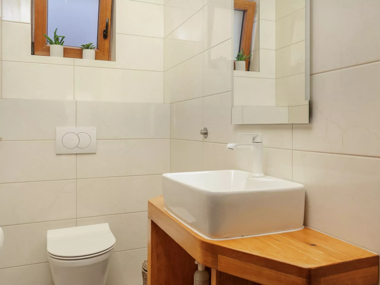 Villa Alora-Image-tags.info