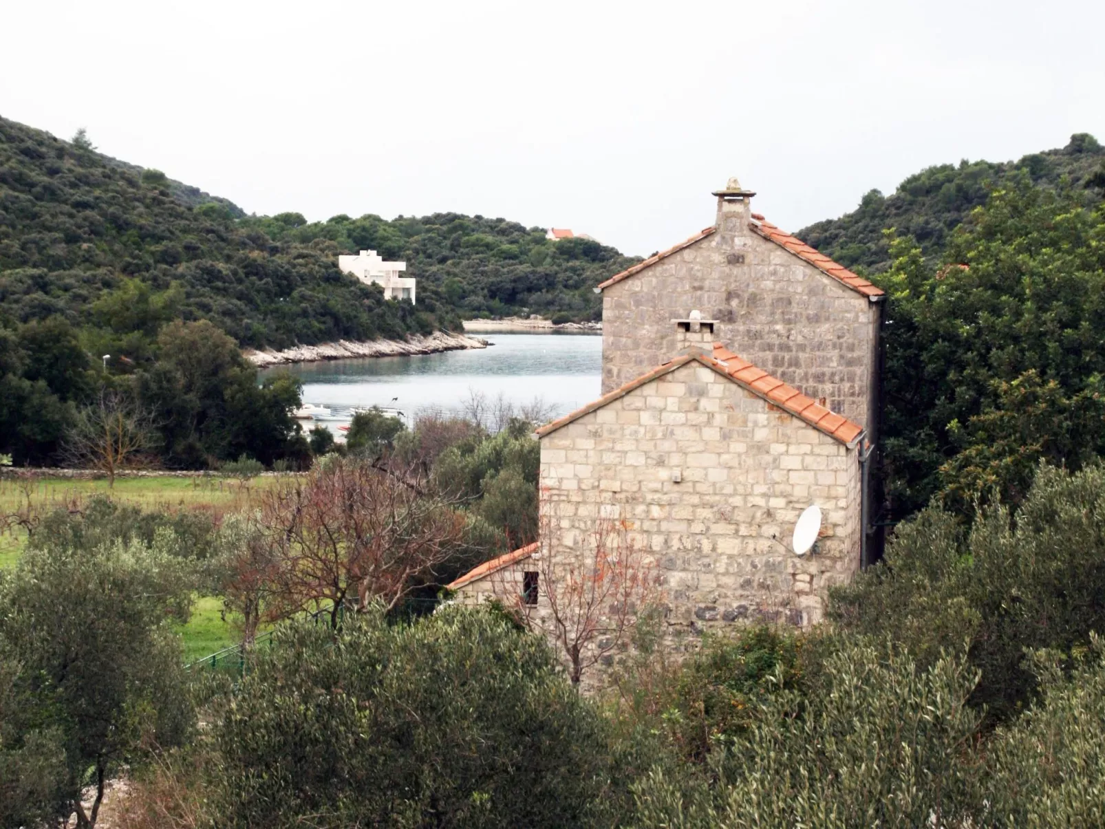 "Kastil" mit privatem Pool-Outside