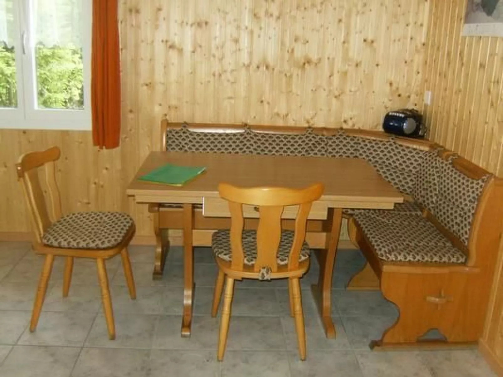 Ferien im grünen rechts