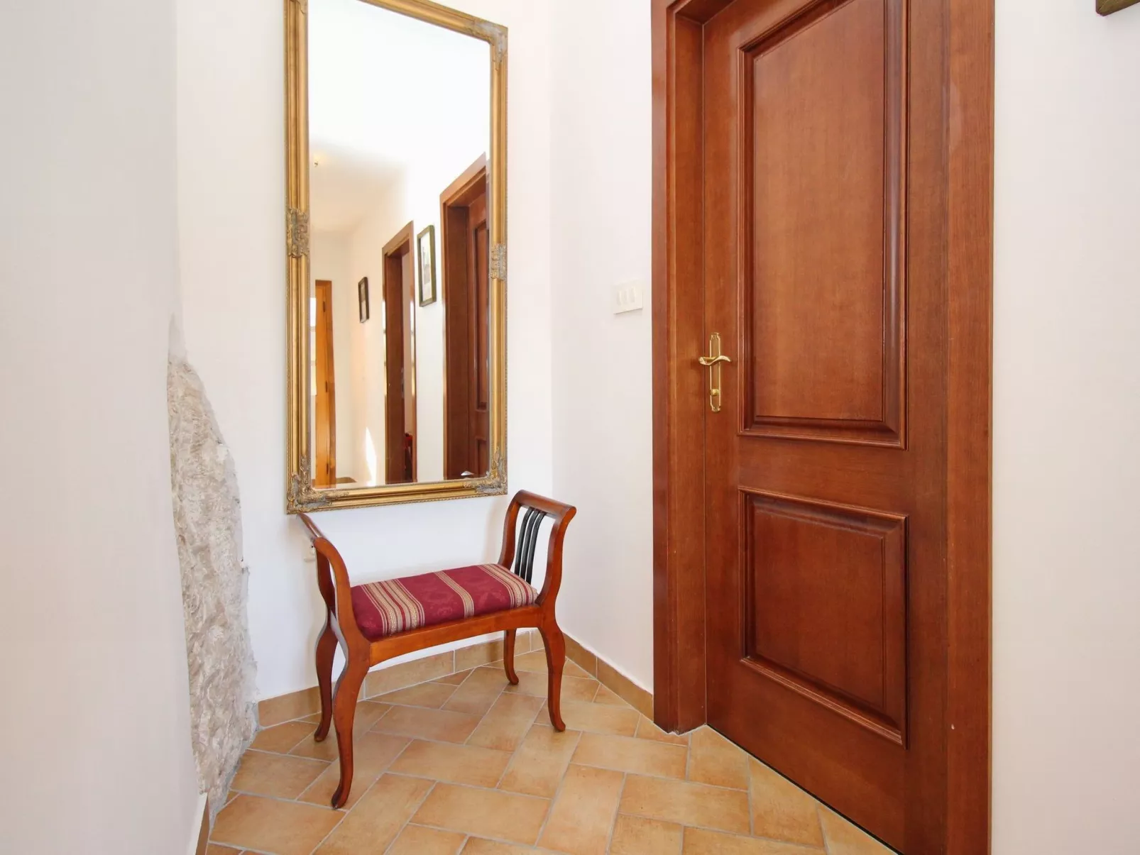 Renoviertes Steinhaus mit Garten und Pool ideal für ein erholsamen Urlaub-Image-tags.info