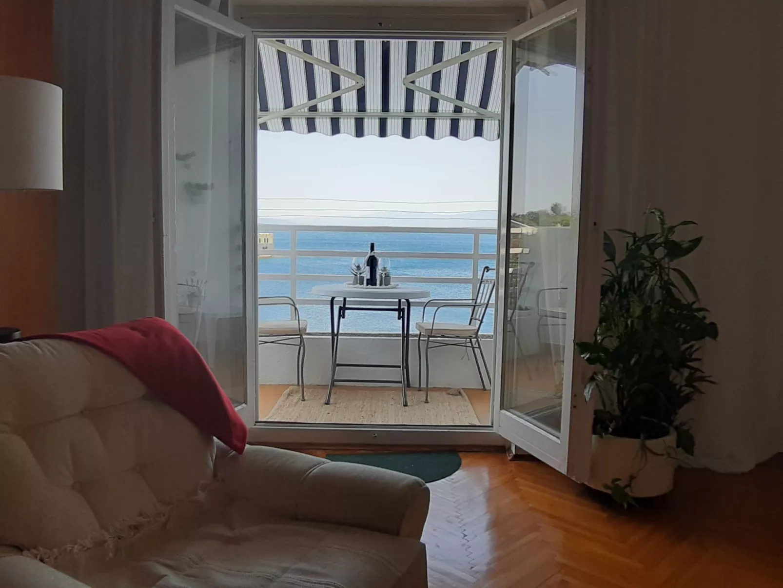 Wohnung mit Blick auf das Wasser