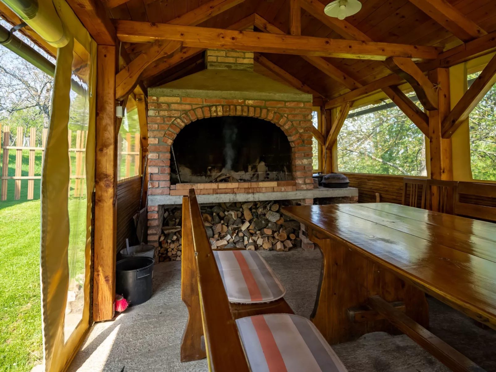 Haus in Sleme Skradsko mit Whirlpool und Parkplatz-Outside