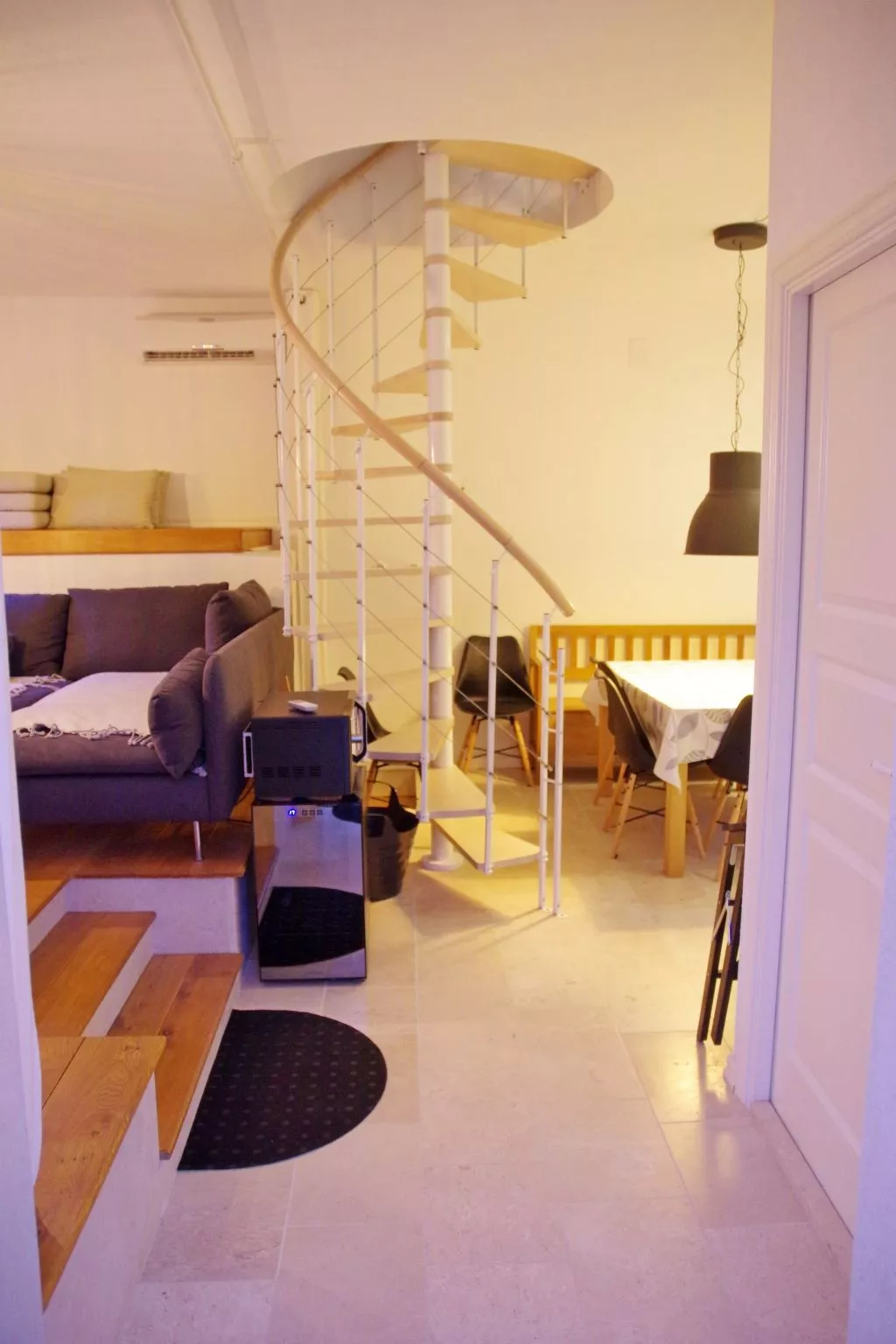 Schönes Ferienhaus mit privatem Pool-Inside