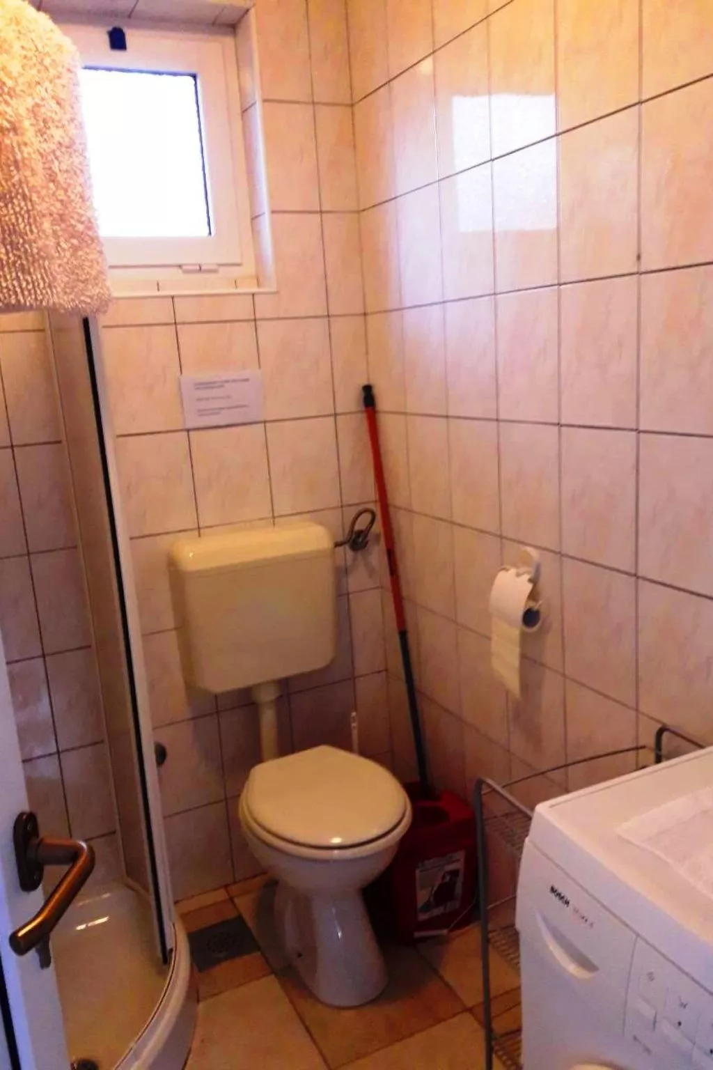 Gemütliches Ferienhaus in Pinezići mit großer Terrasse-Dedans