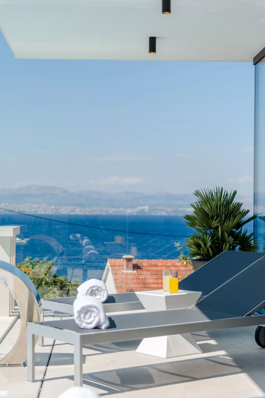 Tolles Ferienhaus in Sutivan mit Privatem Pool-Outside