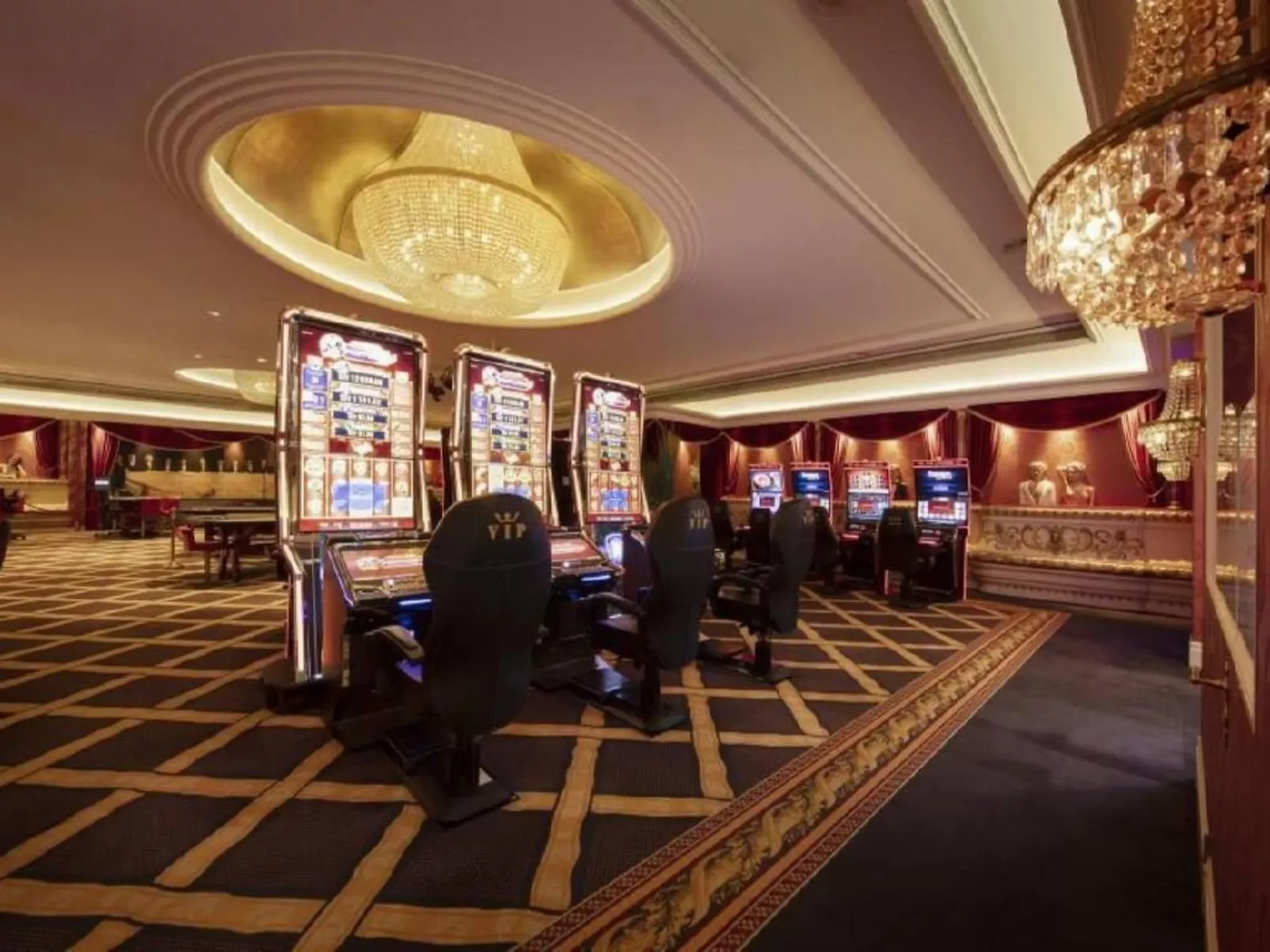 Brunni-Alpthal direkt an den Mythen-Bergen-Outside