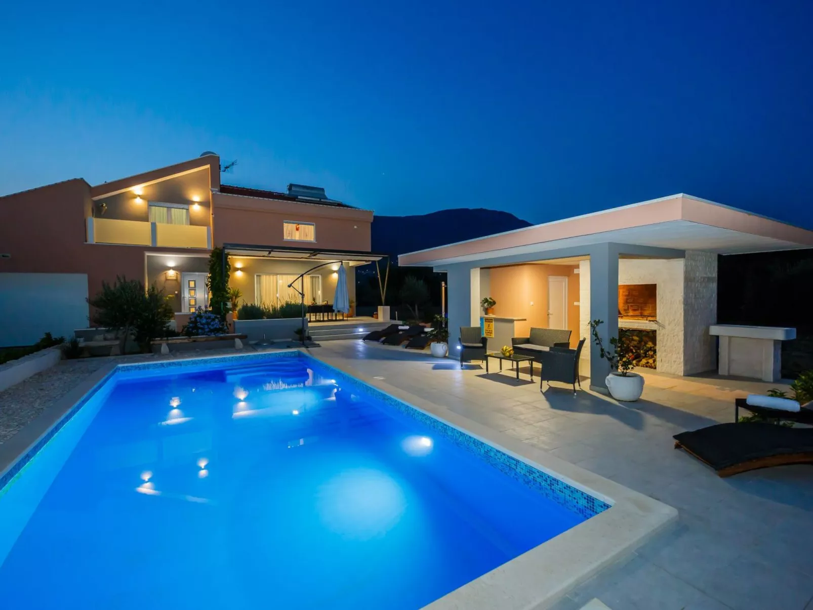 Villa Toni für 12 Personen in Kastel Stari-Draußen