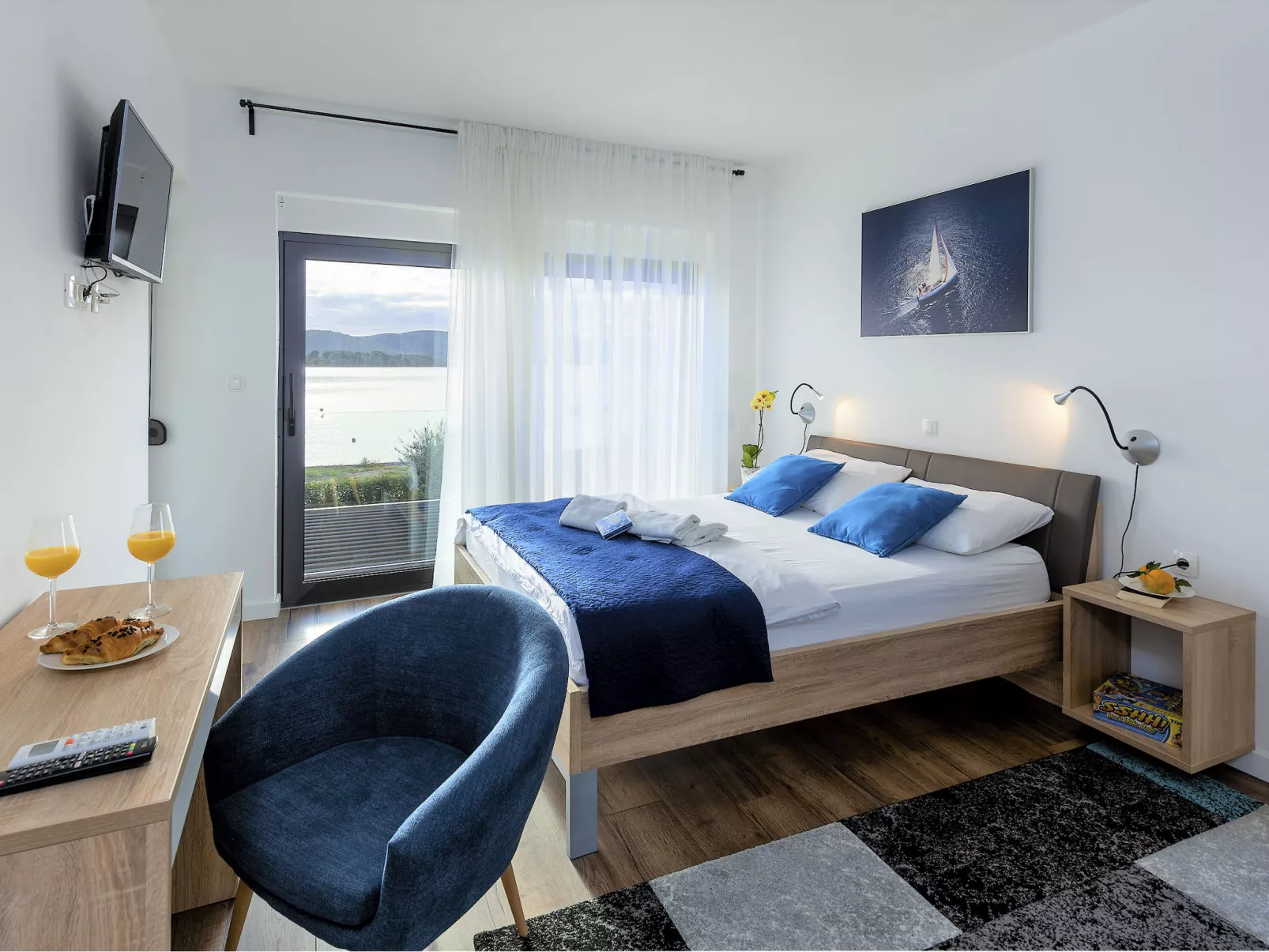 Villa "Lu-Ma" mit Blick auf das Wasser-Drinnen