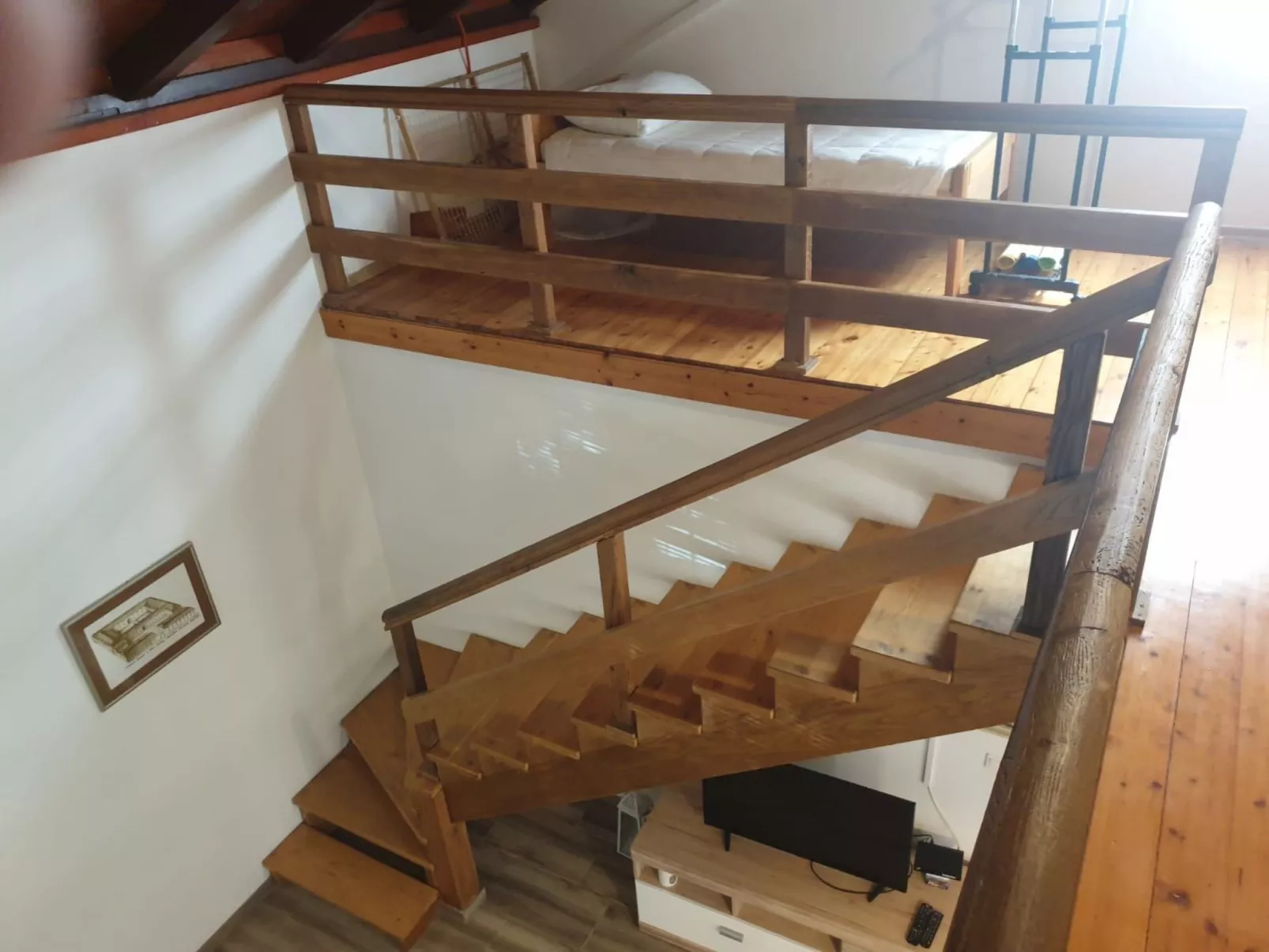 Am Fluss gelegenes Haus mit Galerieschlafplätzen-Dedans