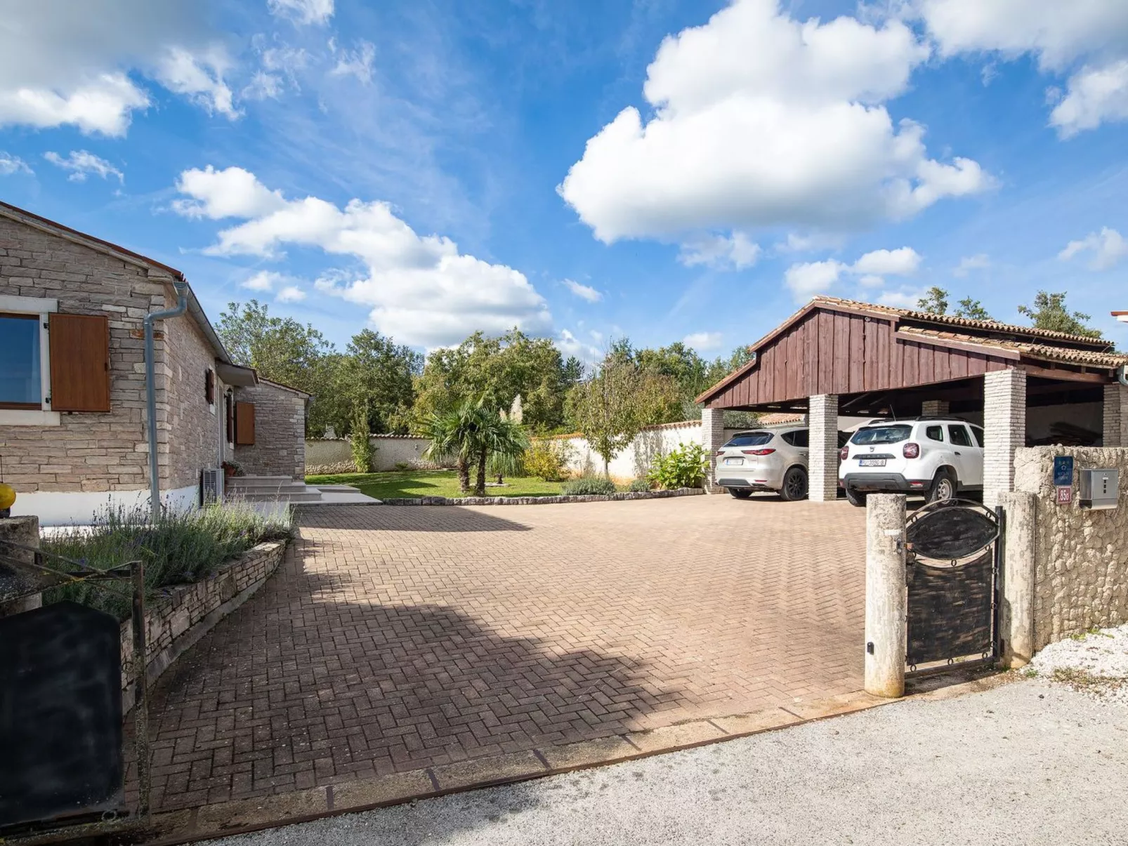 Haus in Bertoši mit privatem Pool-Image-tags.info