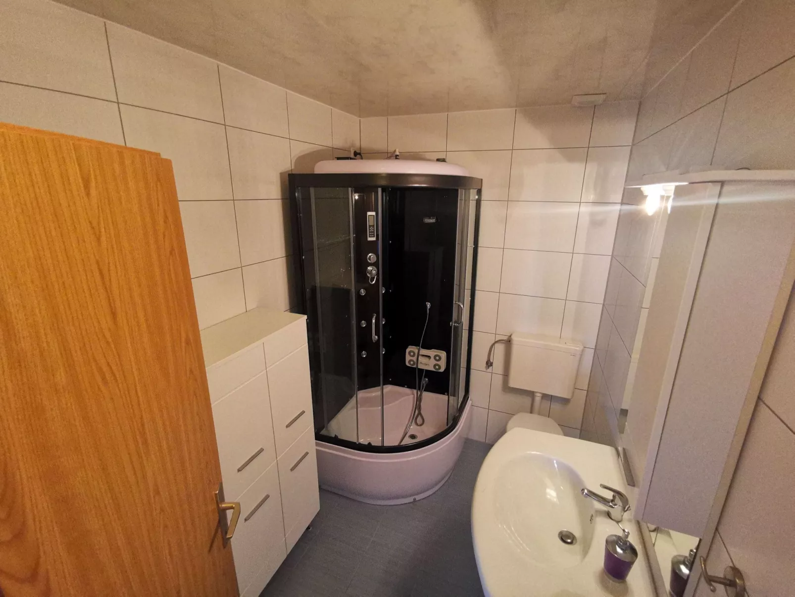 Wohnung 70m vom Strand entfernt, mit AC und WiFi-Drinnen