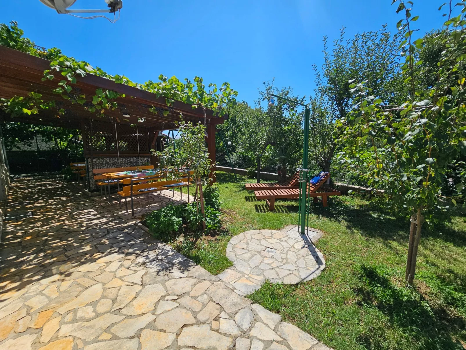 In Novi Vinodolski mit Grill, Garten und Terrasse-Dehors