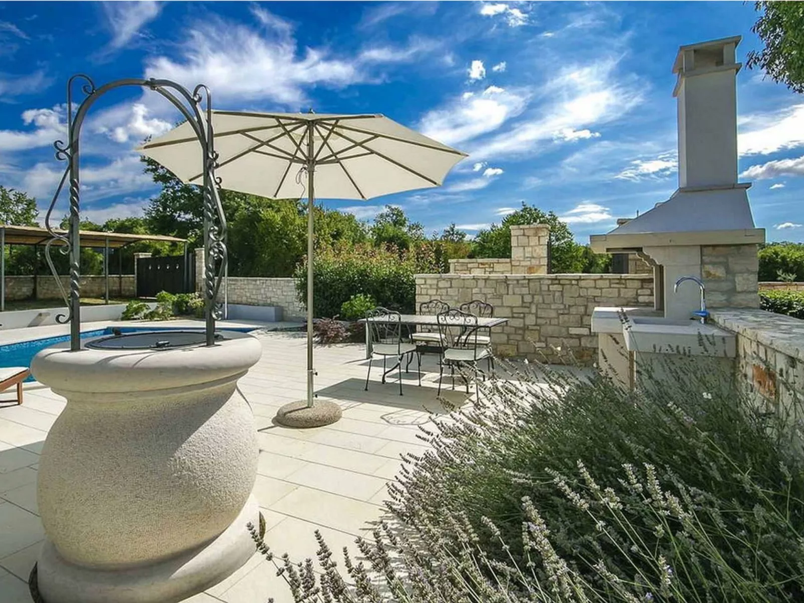 Villa Lenka mit Pool-Outside