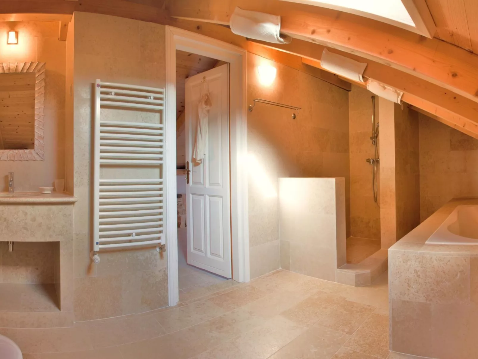 Casa Gaia Grande-Inside