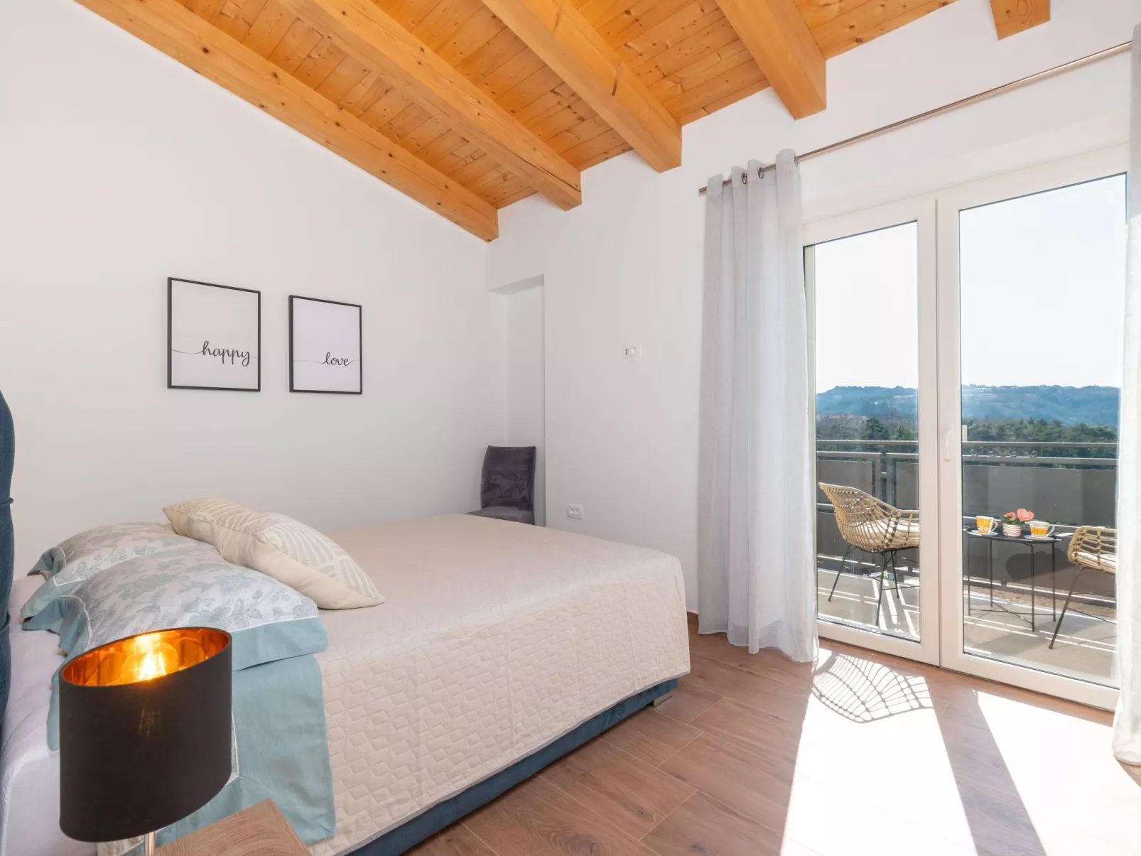 Villa Violette mit Pool nahe Stadtzentrum-Inside