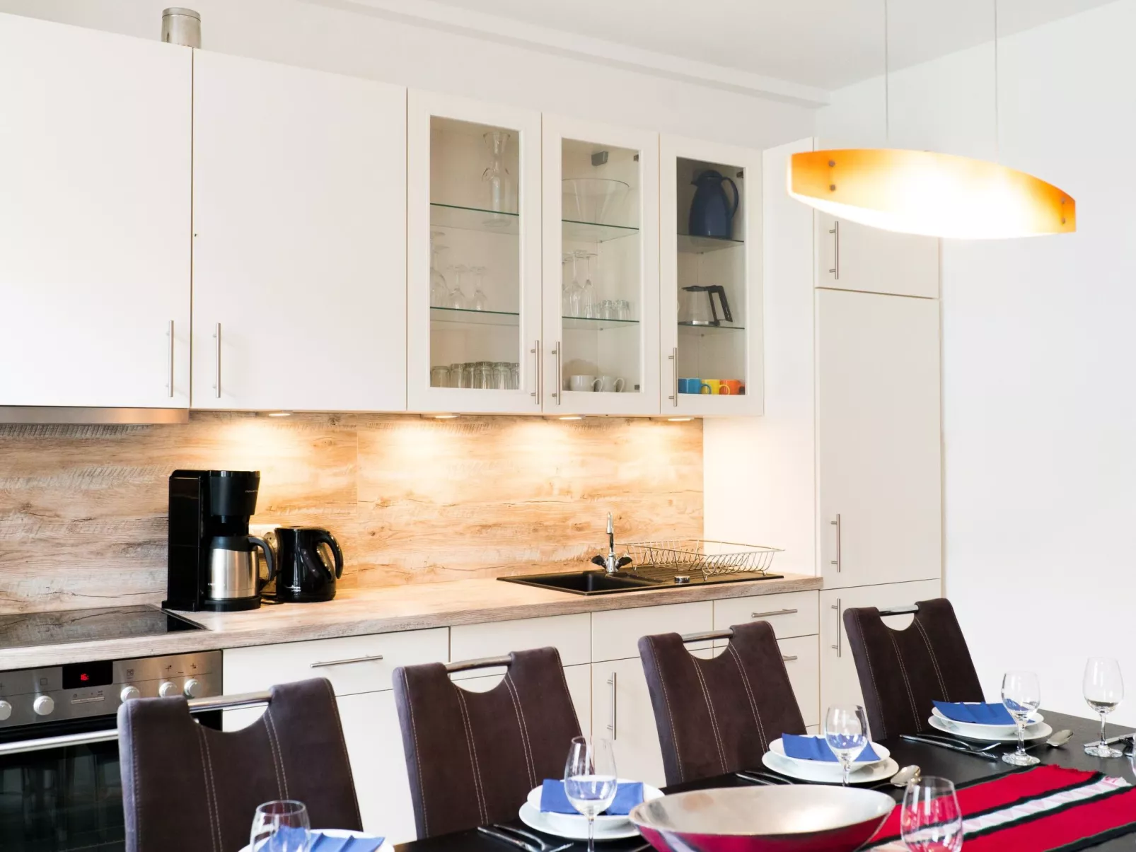 Großes, altes, umfassend saniertes Ferienhaus-Dedans