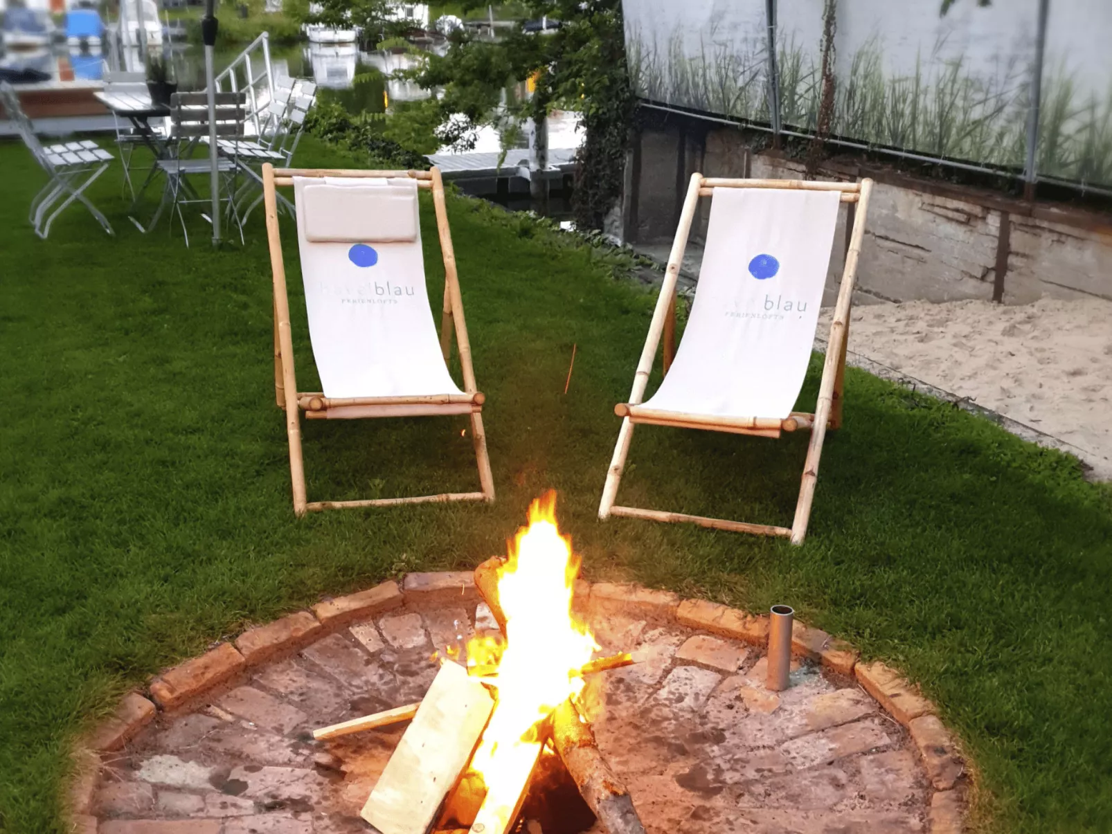 Wohnung in Brandenburg An Der Havel mit Garten, Terrasse und Grill-Outside