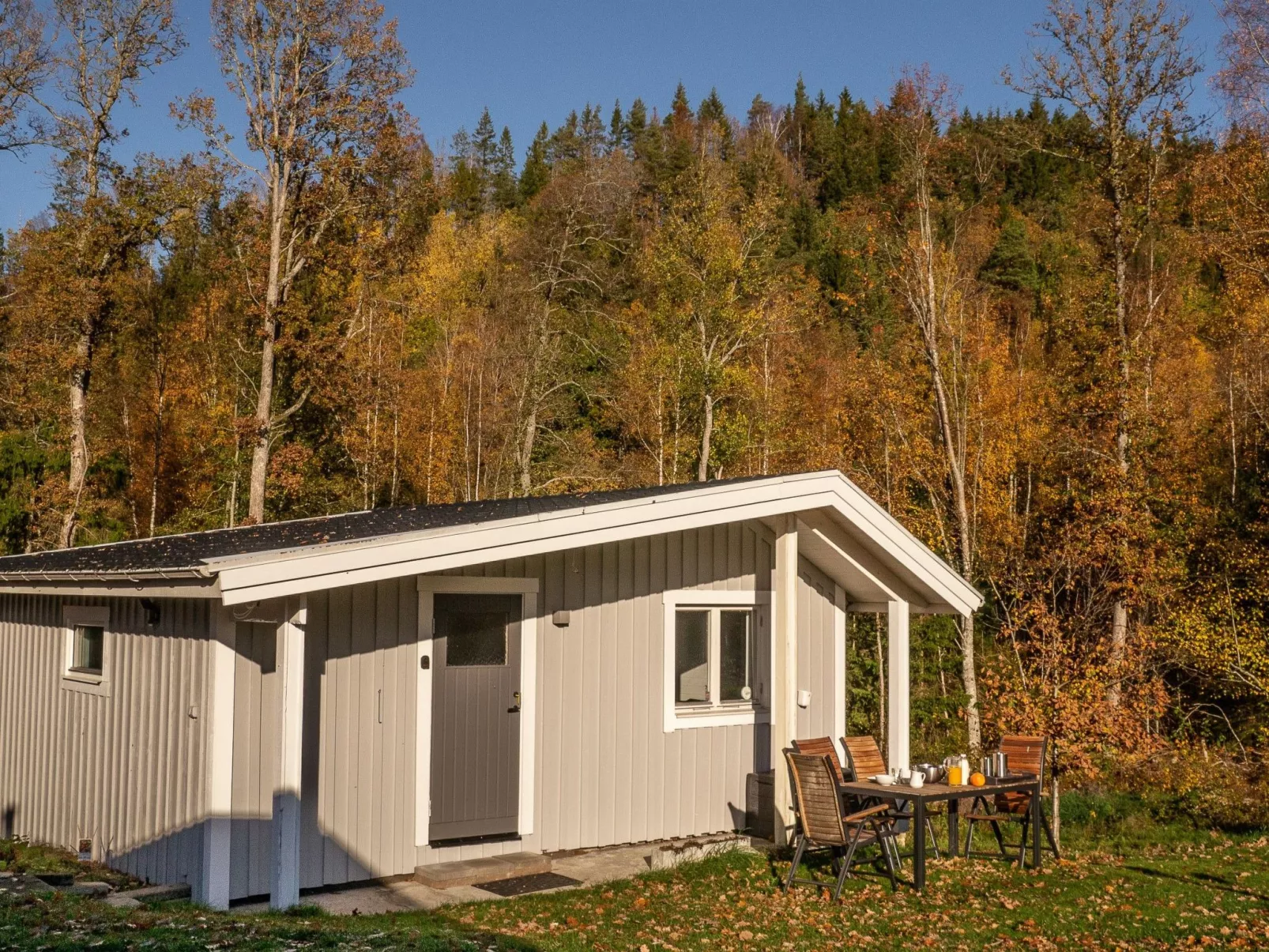 Schwedisches Glück, zwischen Wäldern und einem See-Dehors