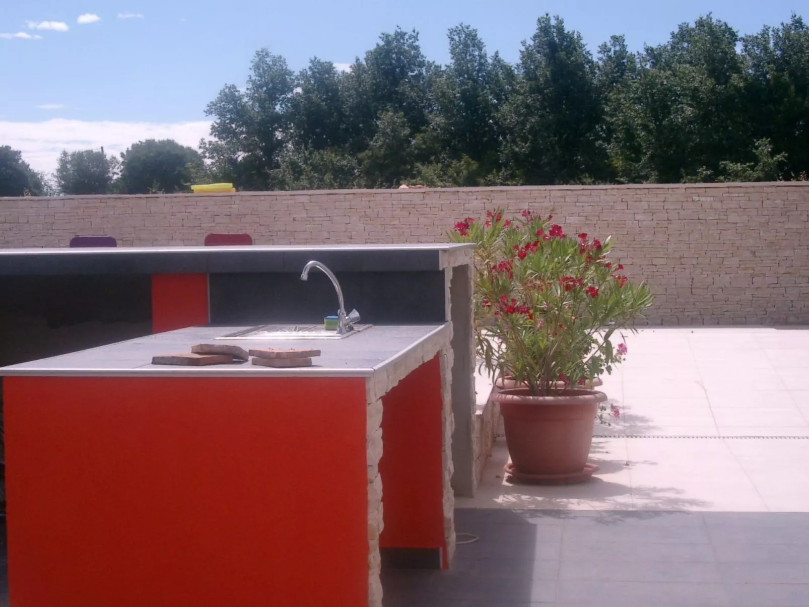 Wohnung in Fažana mit gemeinsamem Pool und Garten-Draußen