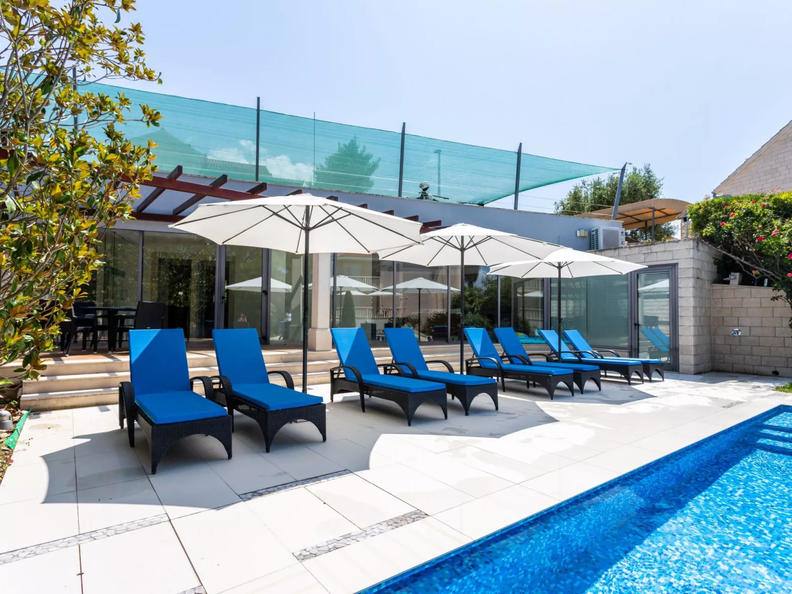 Geräumige Wohnung mit Meerblick vom Sonnenbalkon-Outside