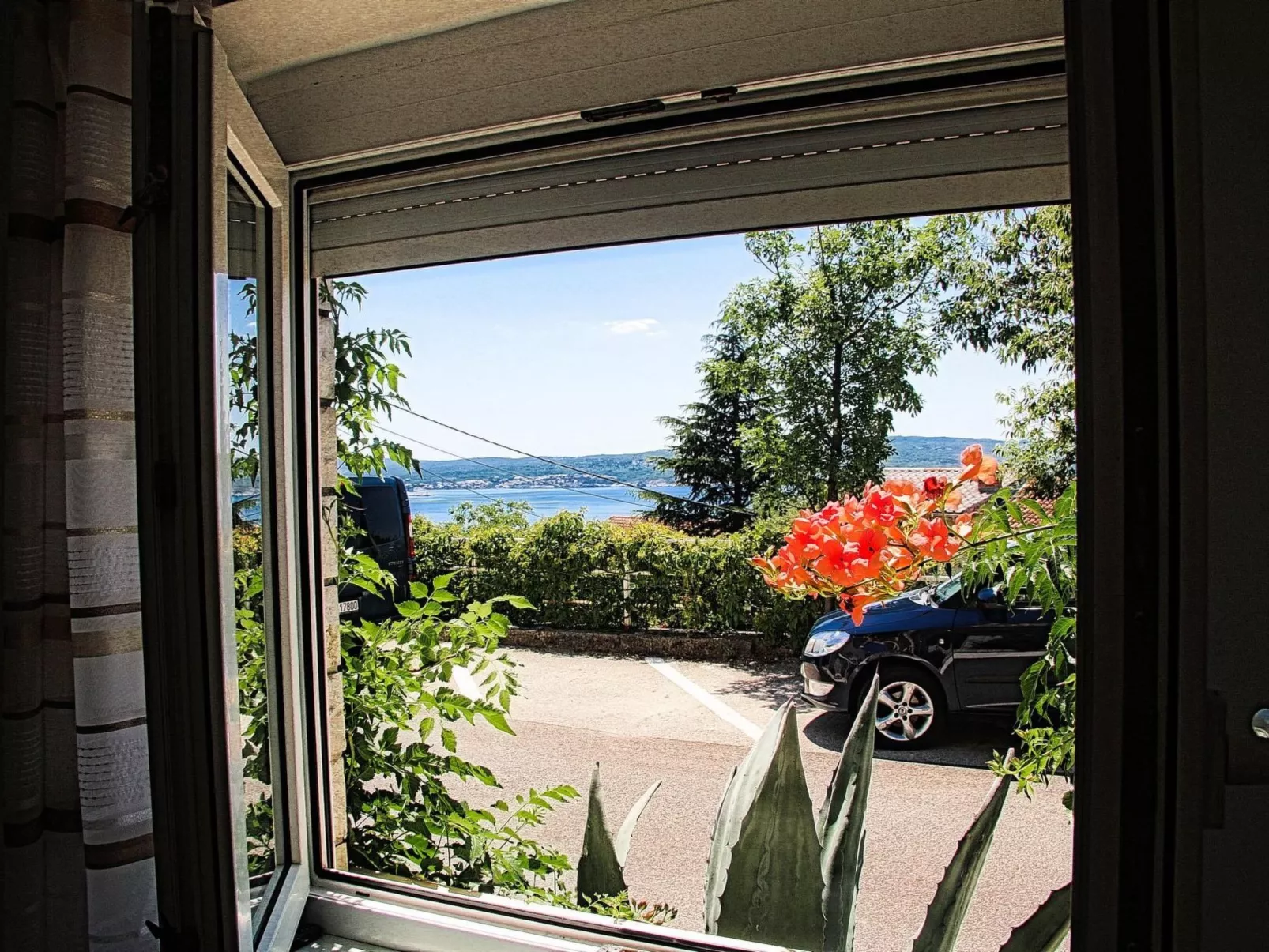 Haus La Dostana-Draußen