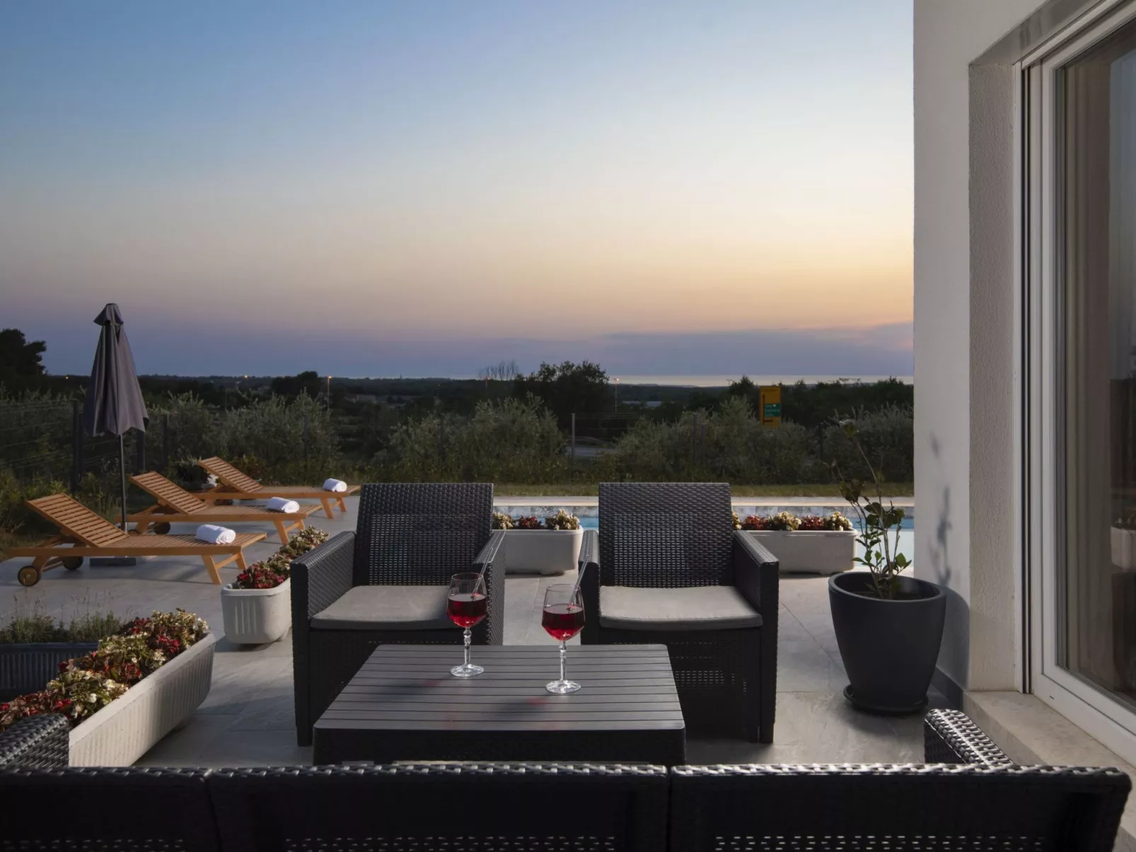 Villa Euphoria mit Pool, Sauna und Whirlpool-Image-tags.info