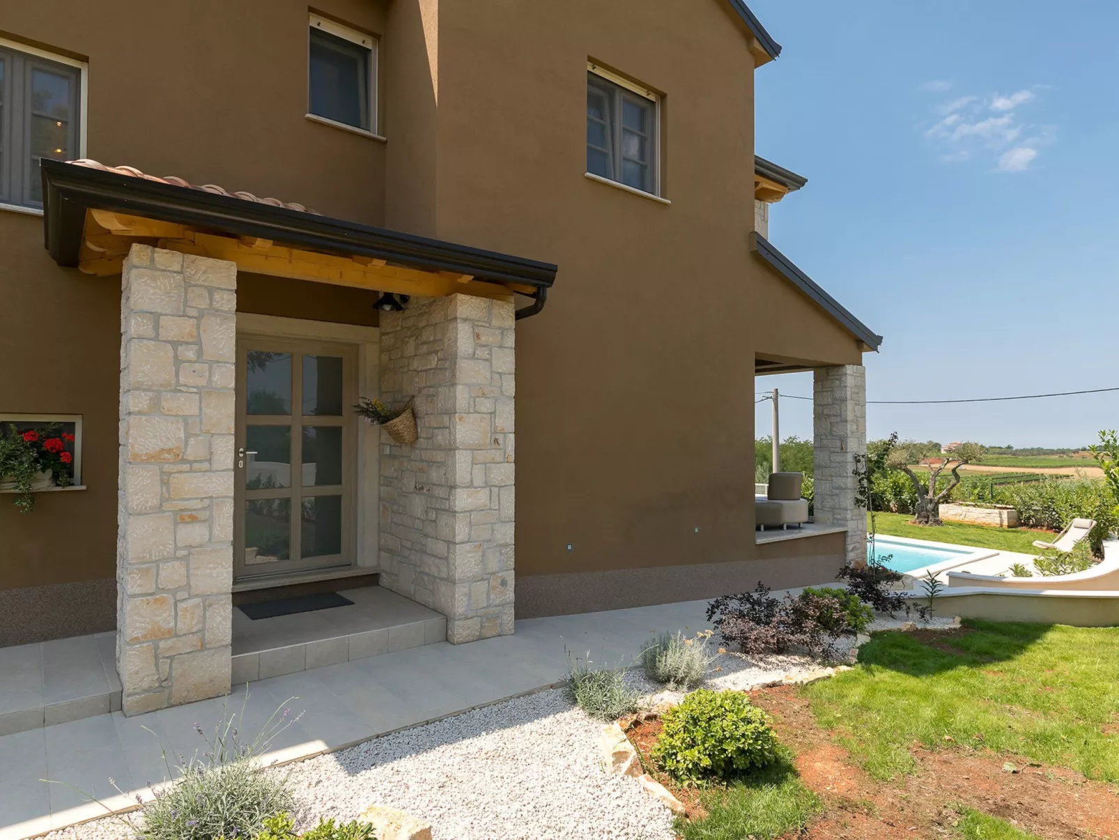 Villa Mikela-Outside