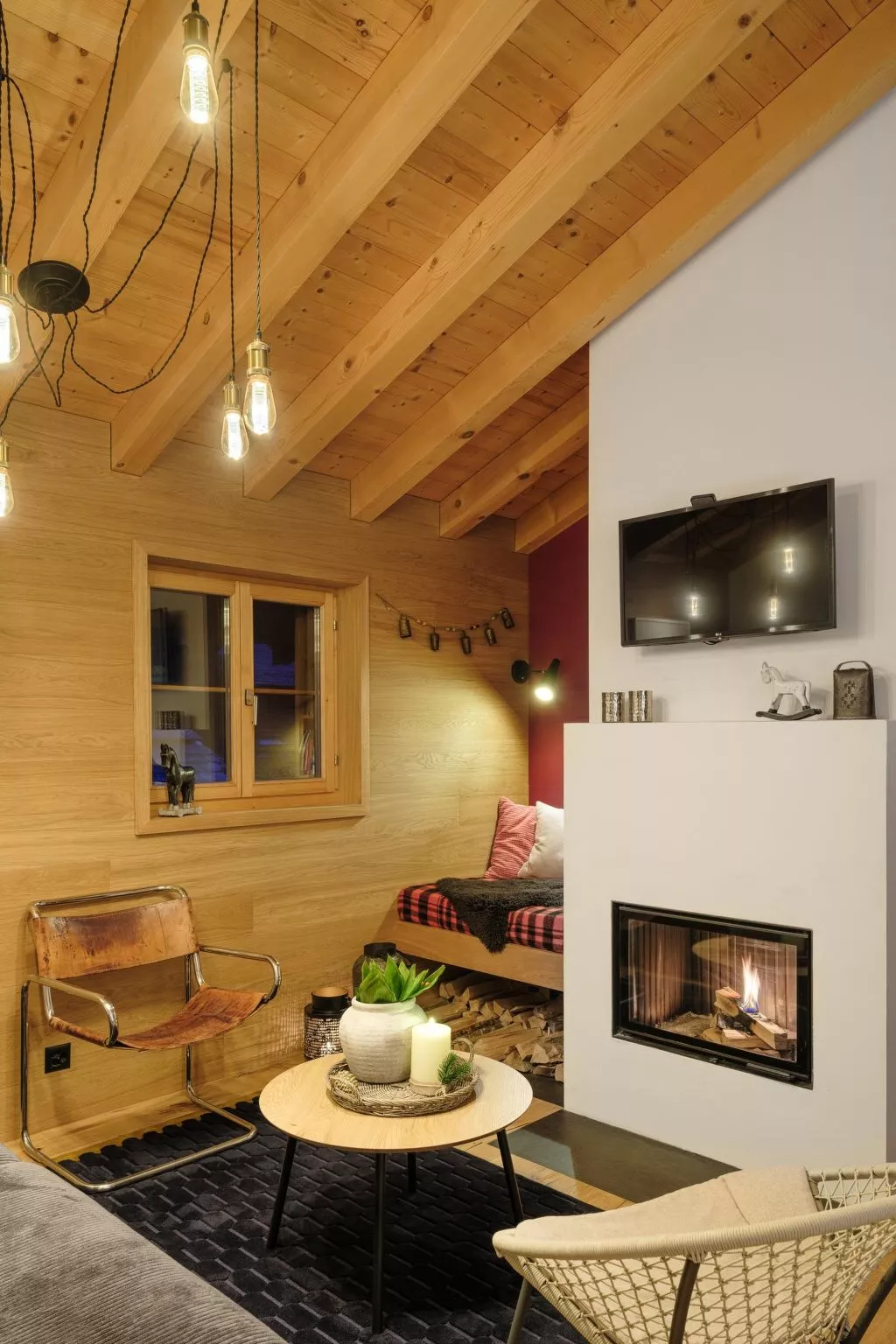 Blue Alpine Lodge-Drinnen