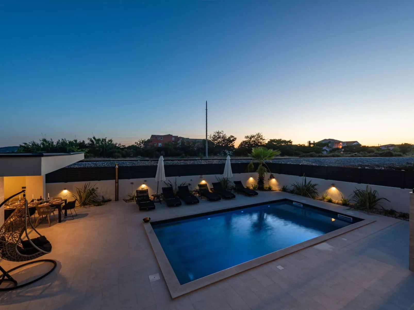 Villa Niksun-Outside