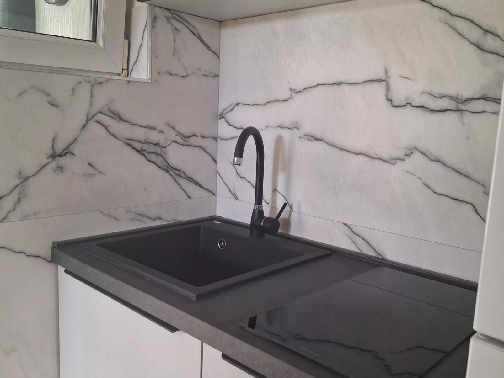 Studio für zwei Personen im Erdgeschoss-Drinnen