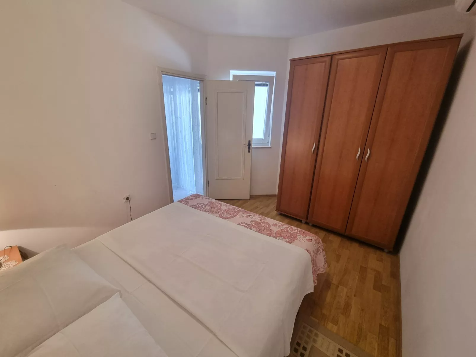 Wohnung für 3 Personen mit Terrasse-Drinnen