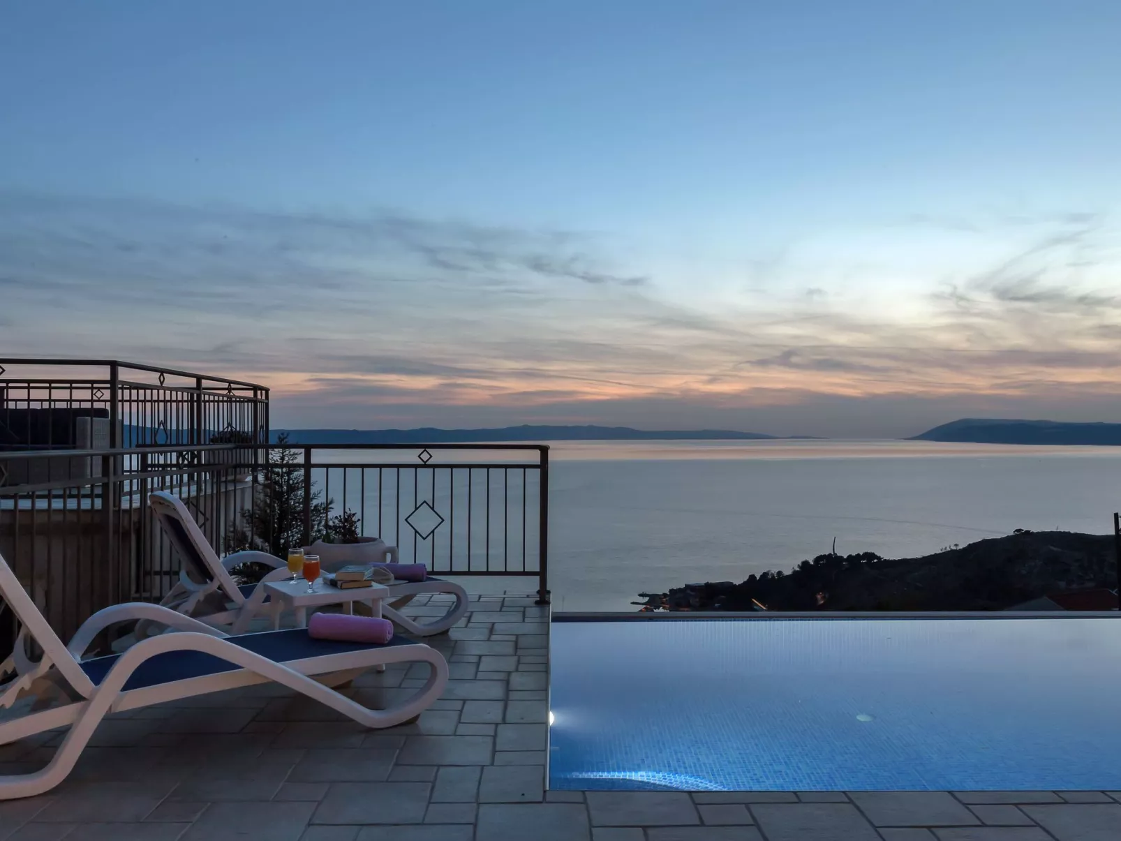 Villa "Lilly" mit Infinity-Pool-Dehors
