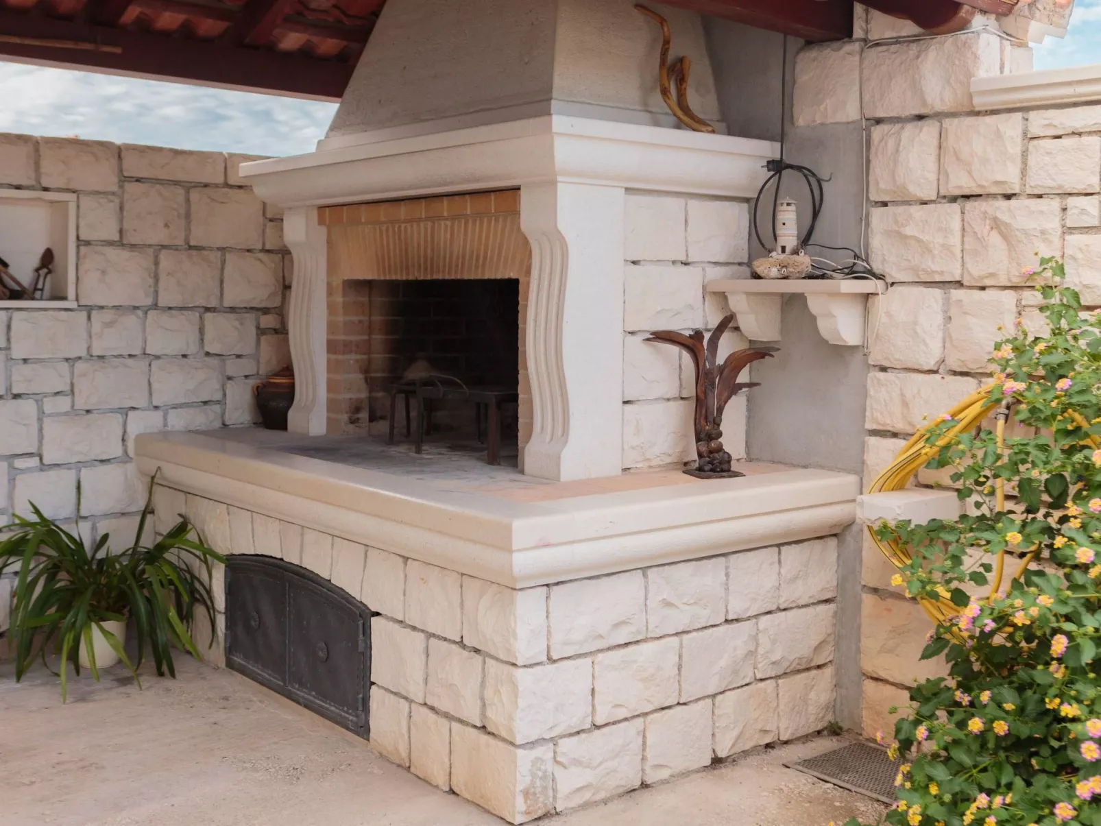 Luxuriöses Studio-Apartment mit Terrasse-Outside