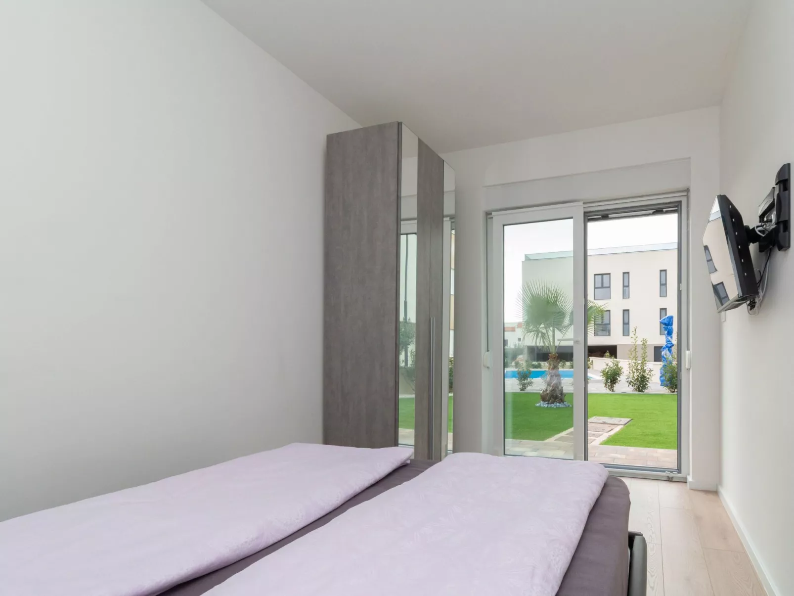 Wohnung mit Pool in Strandnähe -TA Leut Agency-Dedans