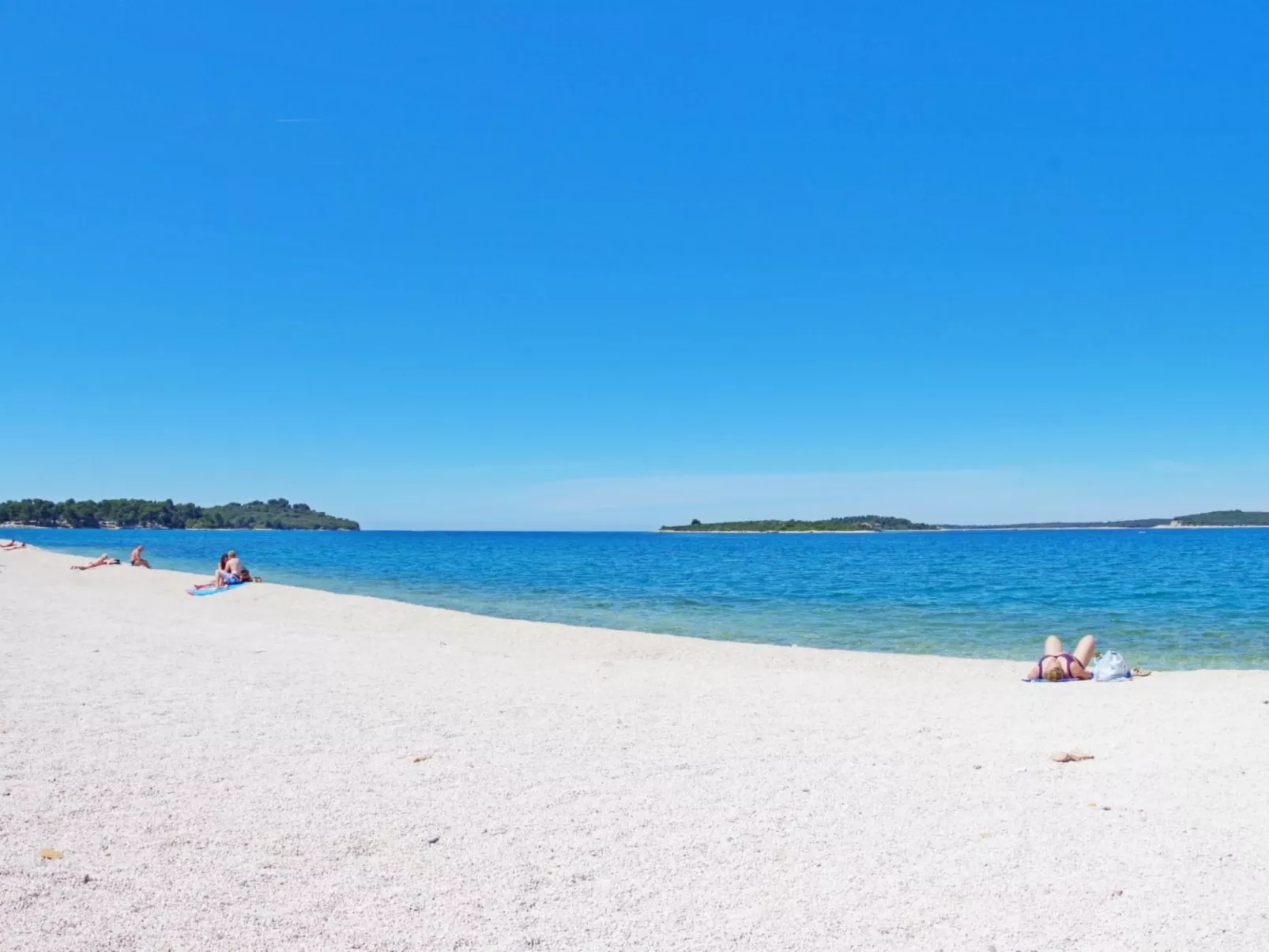 Geräumige Wohnung mit schöner Terrasse und Garten-Outside