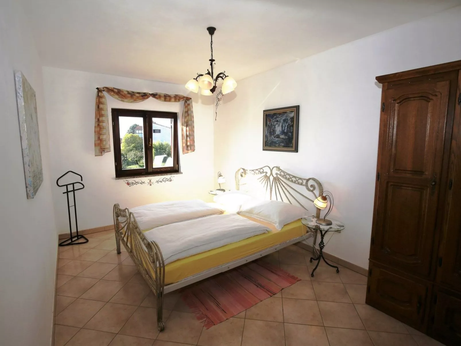 Villa Linet 6.-Drinnen