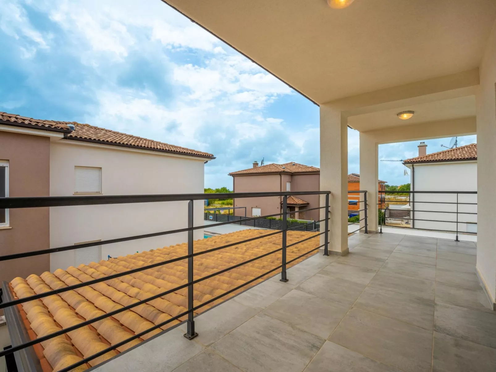 4 Schlafzimmer, 3 Badezimmer, Küche, Wohnzimmer, privater Pool, Grill-Dehors