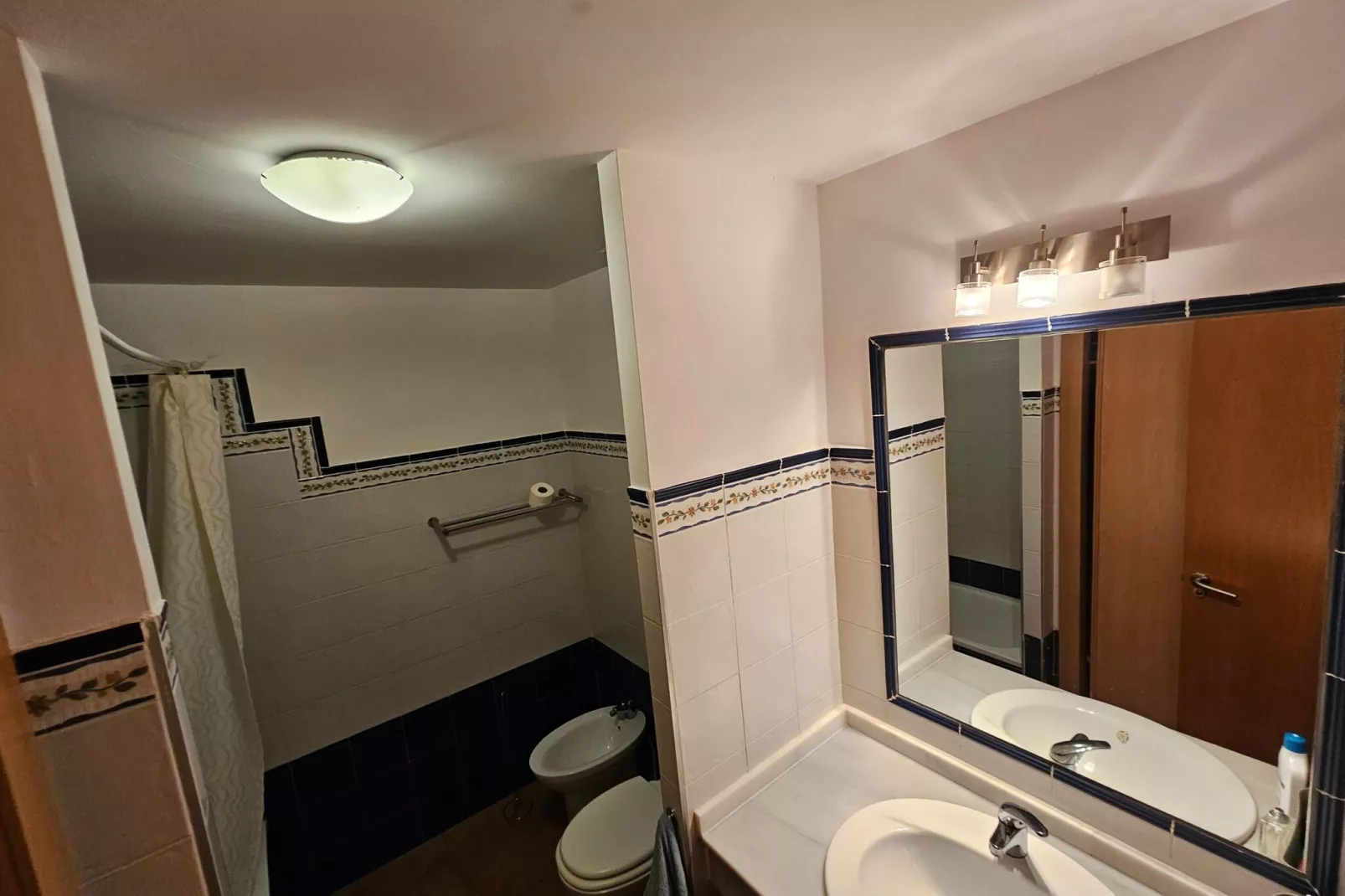 Casa Guadiana-Bathroom