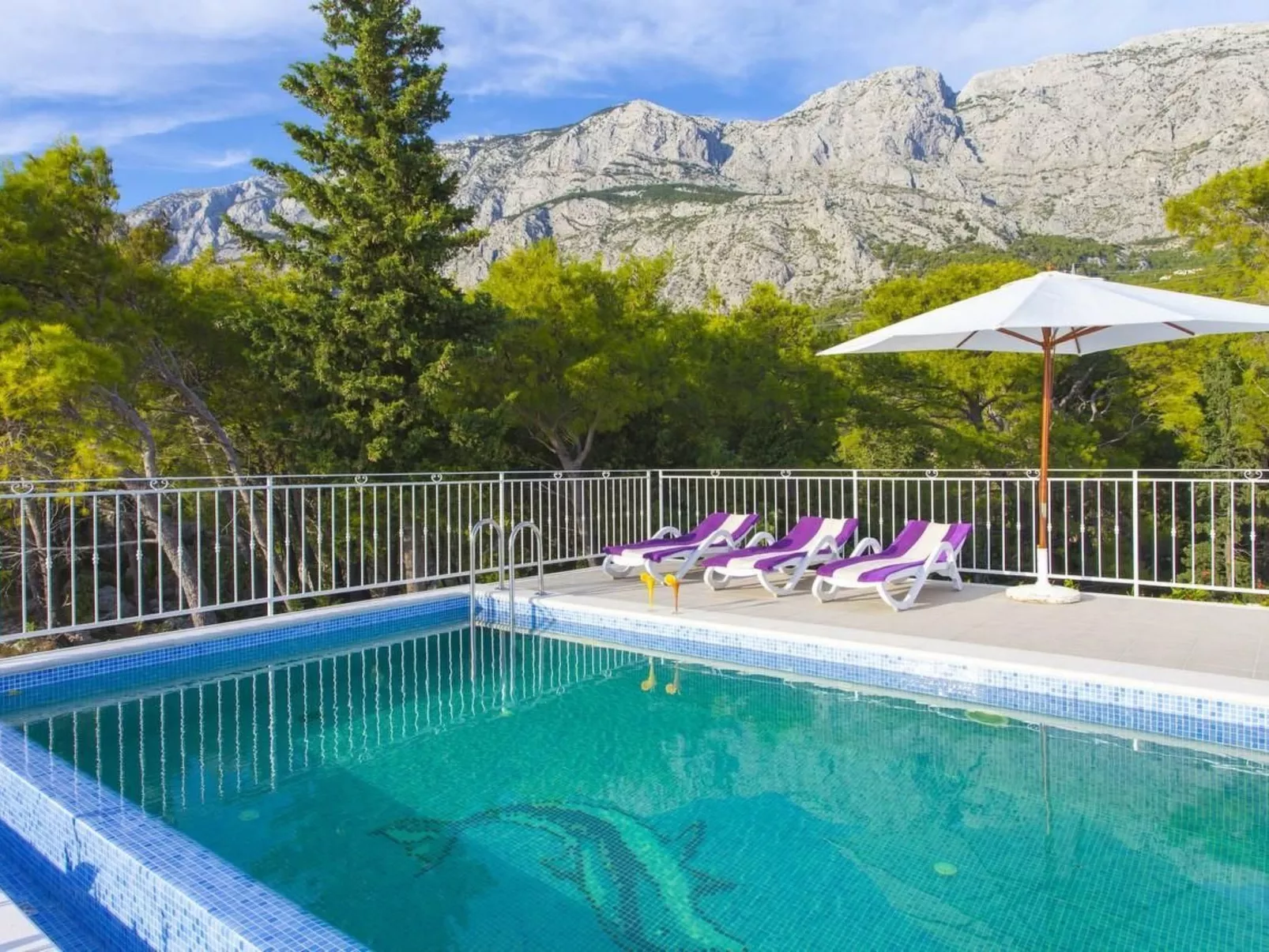 Haus Finestra-Draußen