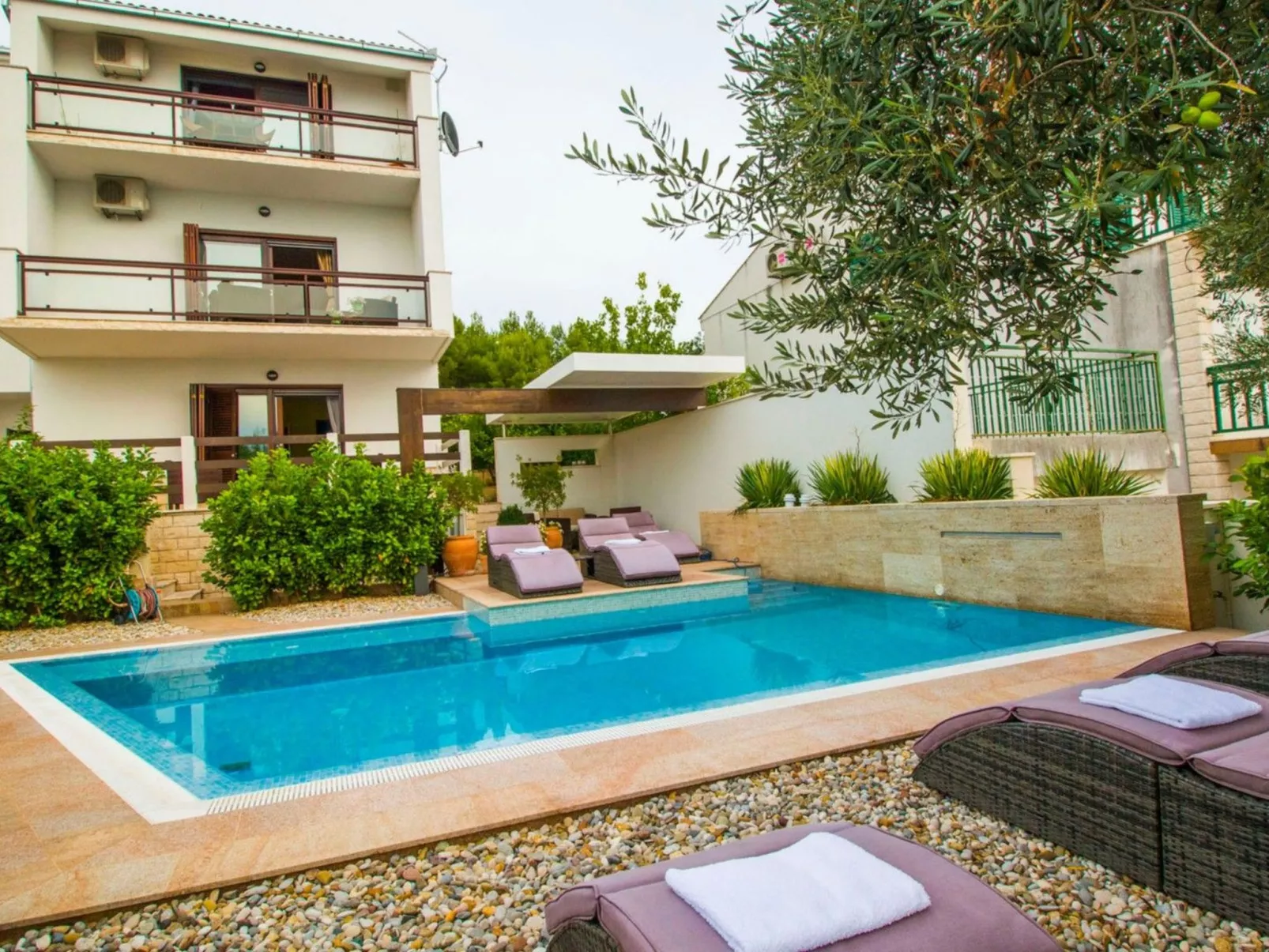 Villa Nia für 12 Personen mit privatem beheiztem Pool-Inside