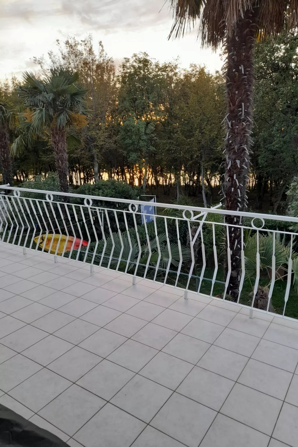 Wohnung "Villa Karmen" direkt am Strand-Draußen