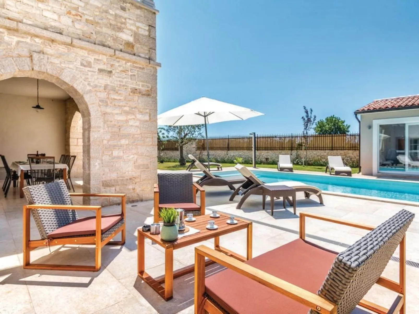 Villa "Magnolia" mit Schwimmbad, Sauna und Jacuzzi-Dehors