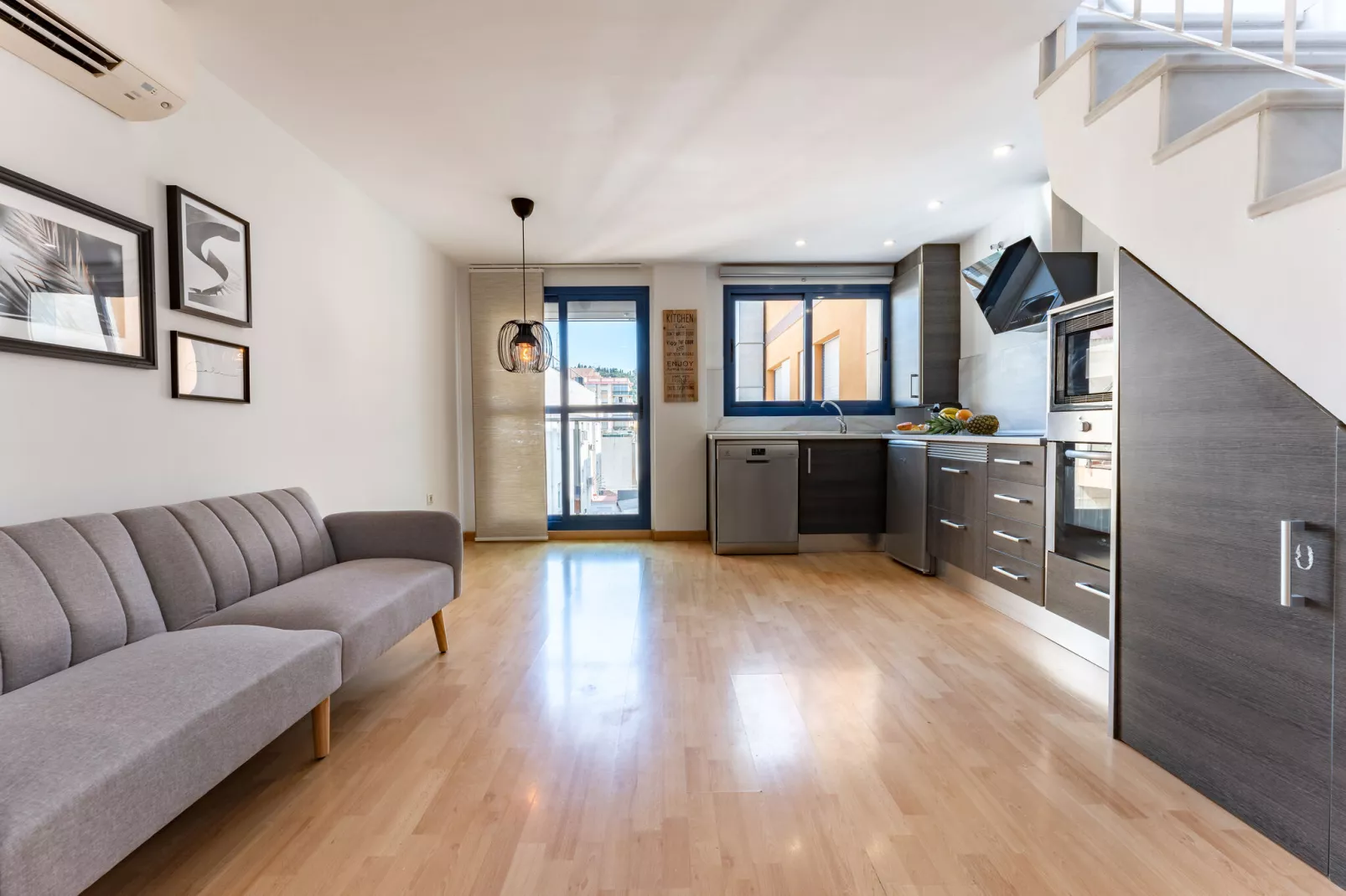 CT 252 - Faro's Malaga Citylights - Amazing Roof Terrace-Kitchen